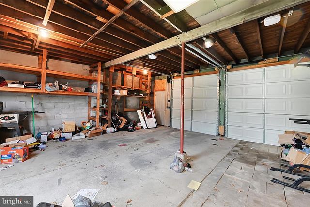 1114 W ARCH ST, Coal Township, PA 17866