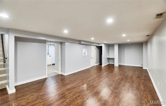 209 N Duchesne Drive, St Charles, MO 63301