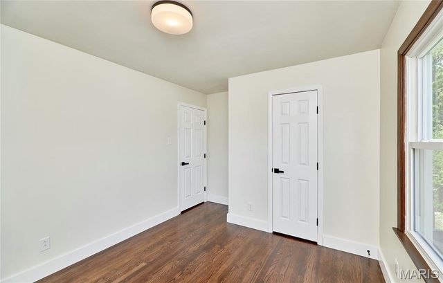 209 N Duchesne Drive, St Charles, MO 63301