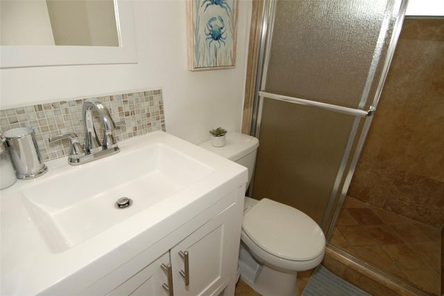 21 NE 57th Ct, Fort Lauderdale, FL 33334