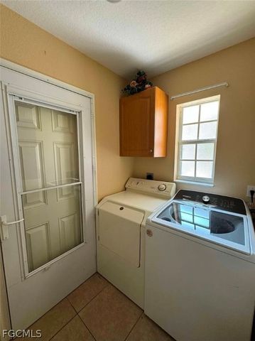 4134 SW 8th CT, Cape Coral, FL 33914