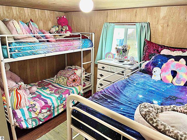 6064 US-31 S, Grawn, MI 49637