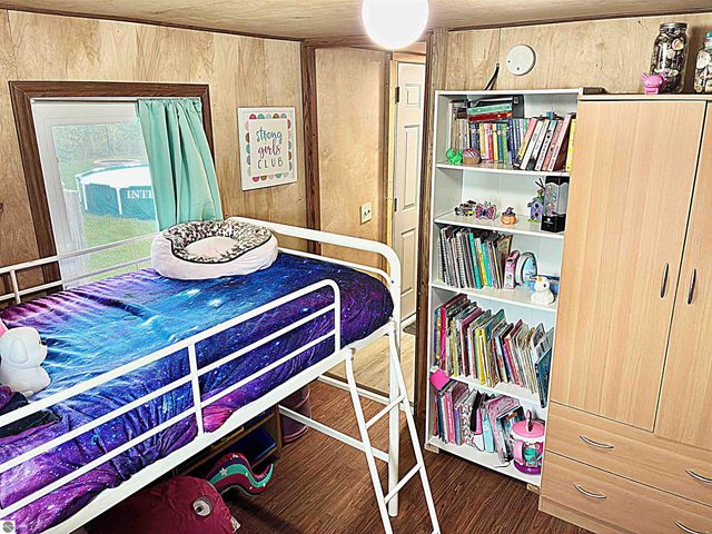 6064 US-31 S, Grawn, MI 49637