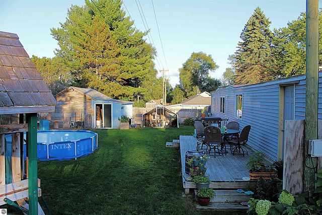 6064 US-31 S, Grawn, MI 49637