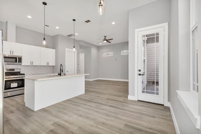 4924 Winnetka Street A, Houston, TX 77021