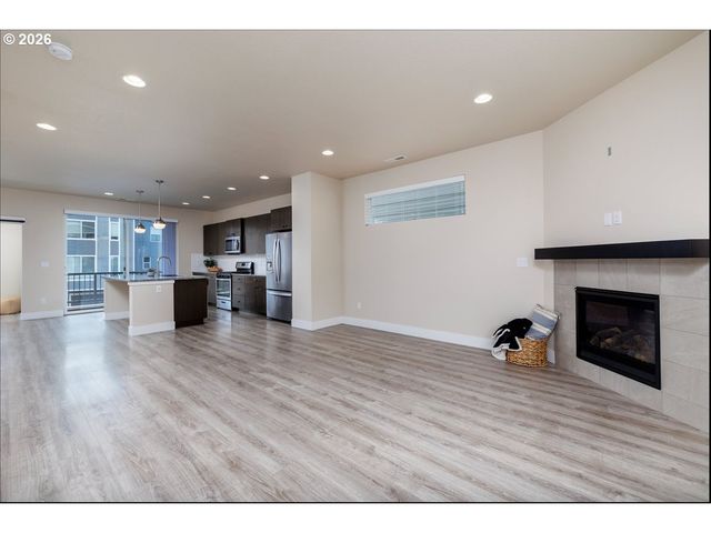 13169 Sw SAVANNAH Ln, Beaverton, OR 97005