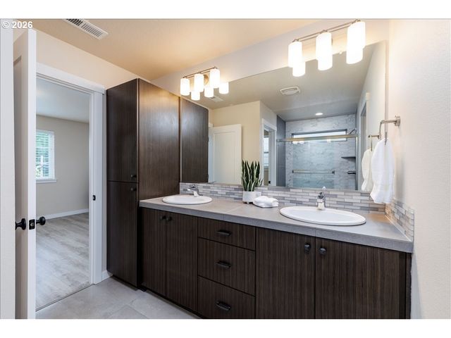 13169 Sw SAVANNAH Ln, Beaverton, OR 97005