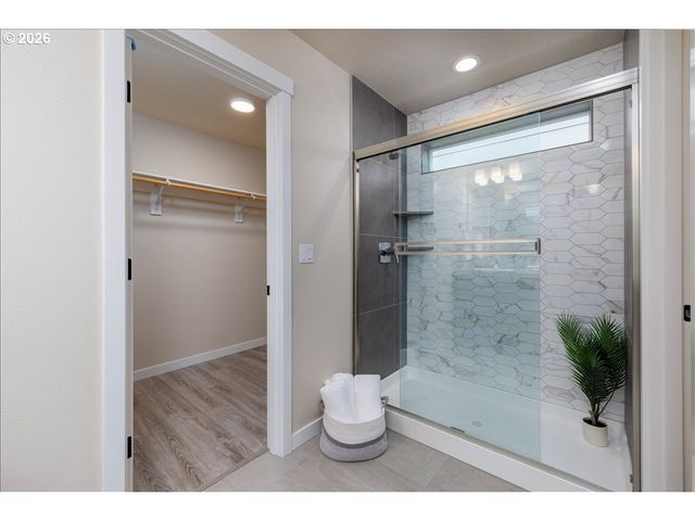 13169 Sw SAVANNAH Ln, Beaverton, OR 97005