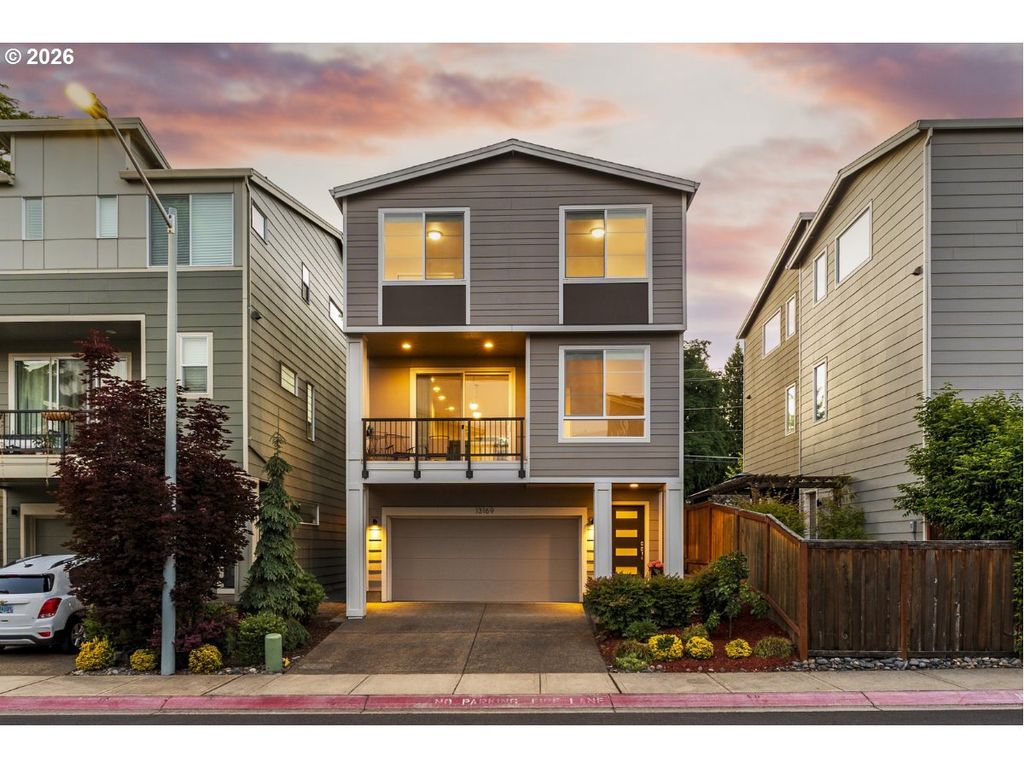 13169 Sw SAVANNAH Ln, Beaverton, OR 97005
