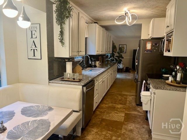 247 Stonebridge Drive, Savannah, GA 31410