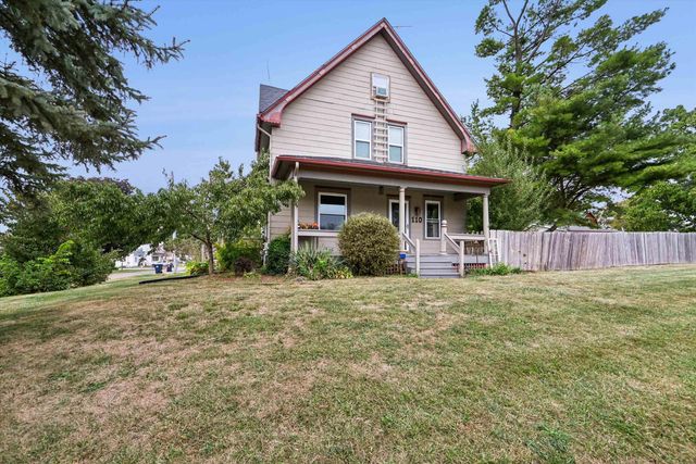 110 NE Division Street, Swisher, IA 52338