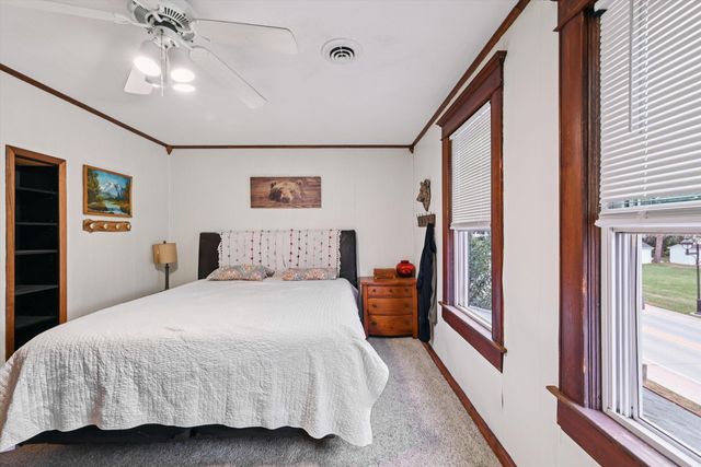 110 NE Division Street, Swisher, IA 52338