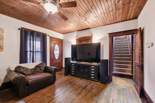 110 NE Division Street, Swisher, IA 52338