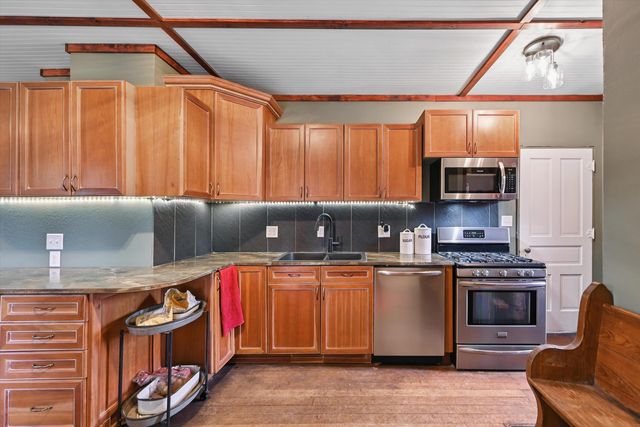 110 NE Division Street, Swisher, IA 52338