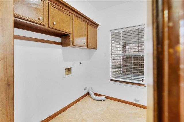 6710 Blue Hills Road, Houston, TX 77069