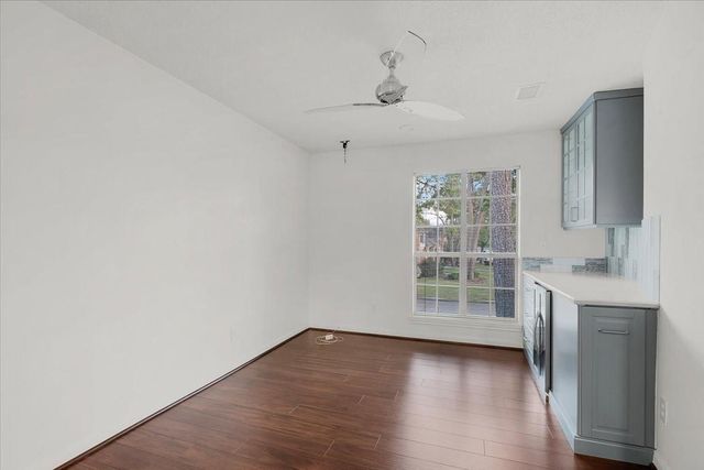 6710 Blue Hills Road, Houston, TX 77069