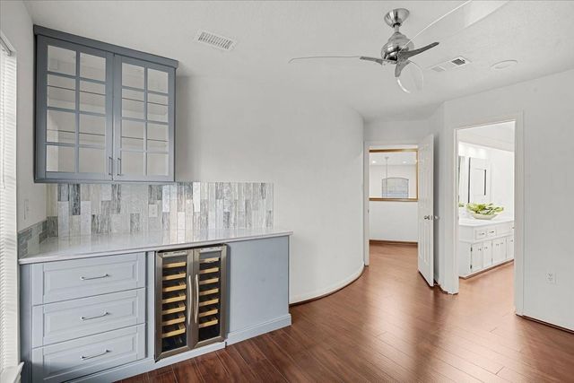 6710 Blue Hills Road, Houston, TX 77069