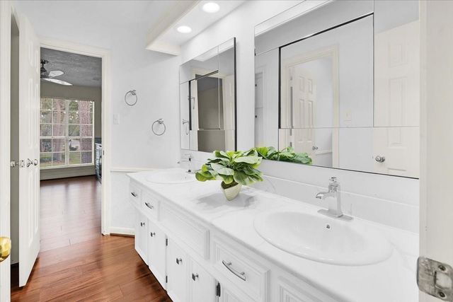 6710 Blue Hills Road, Houston, TX 77069