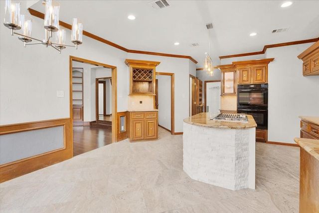 6710 Blue Hills Road, Houston, TX 77069