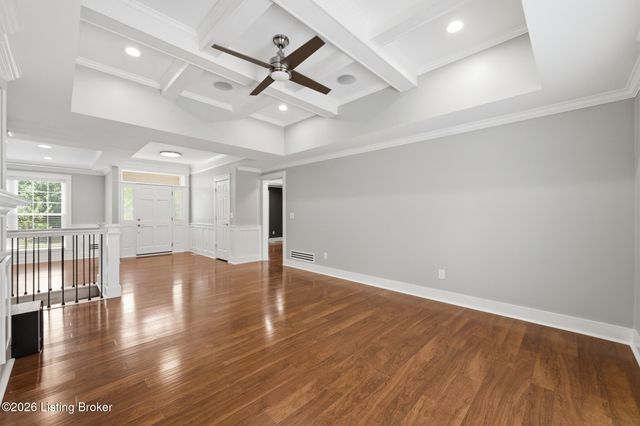 1409 Twin Ridge Rd, Louisville, KY 40242