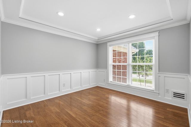 1409 Twin Ridge Rd, Louisville, KY 40242