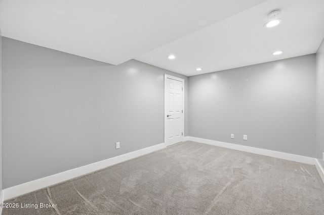 1409 Twin Ridge Rd, Louisville, KY 40242