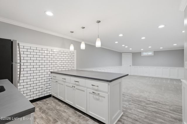 1409 Twin Ridge Rd, Louisville, KY 40242