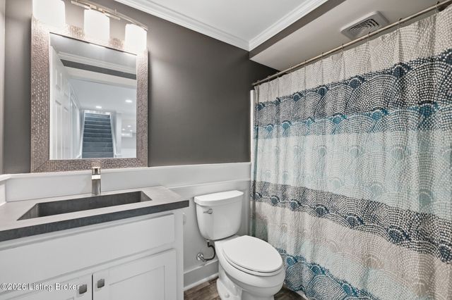 1409 Twin Ridge Rd, Louisville, KY 40242