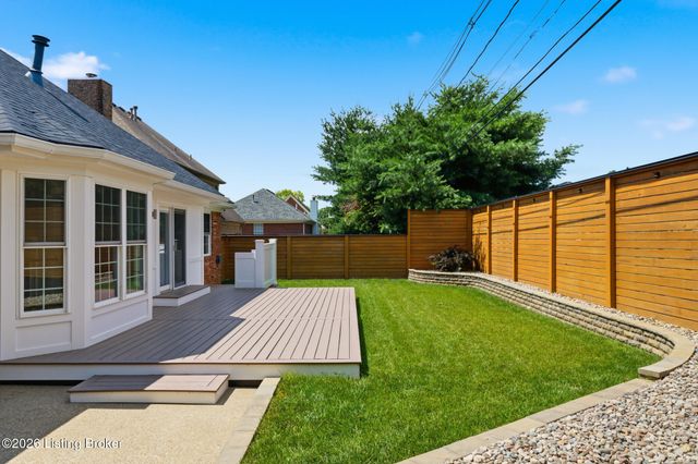1409 Twin Ridge Rd, Louisville, KY 40242