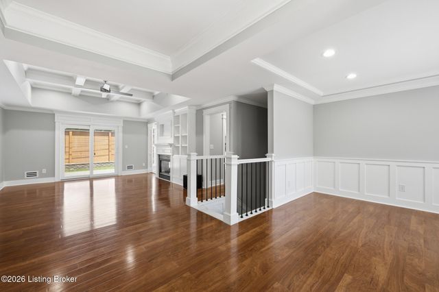 1409 Twin Ridge Rd, Louisville, KY 40242