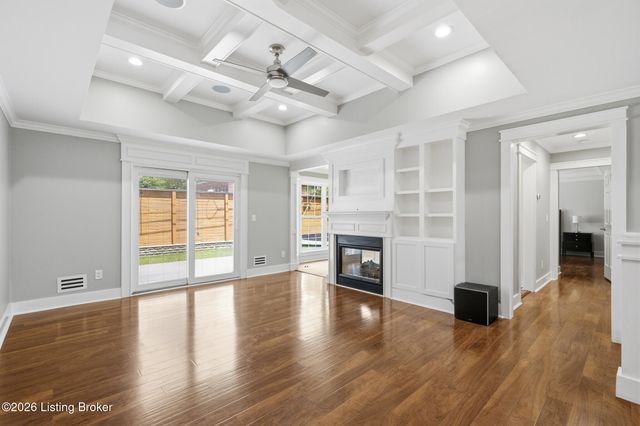 1409 Twin Ridge Rd, Louisville, KY 40242