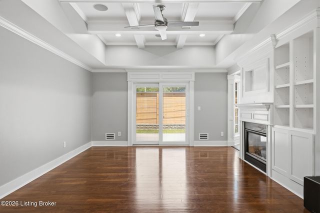 1409 Twin Ridge Rd, Louisville, KY 40242