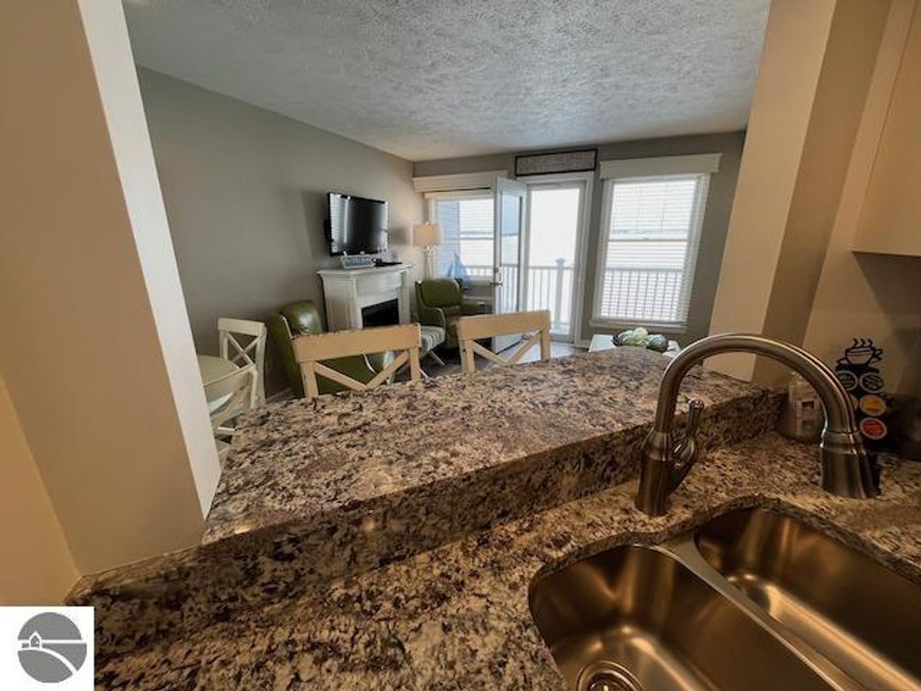 Image 11 of property listing at 2305 US-131 N # 204, Traverse City, MI 49684