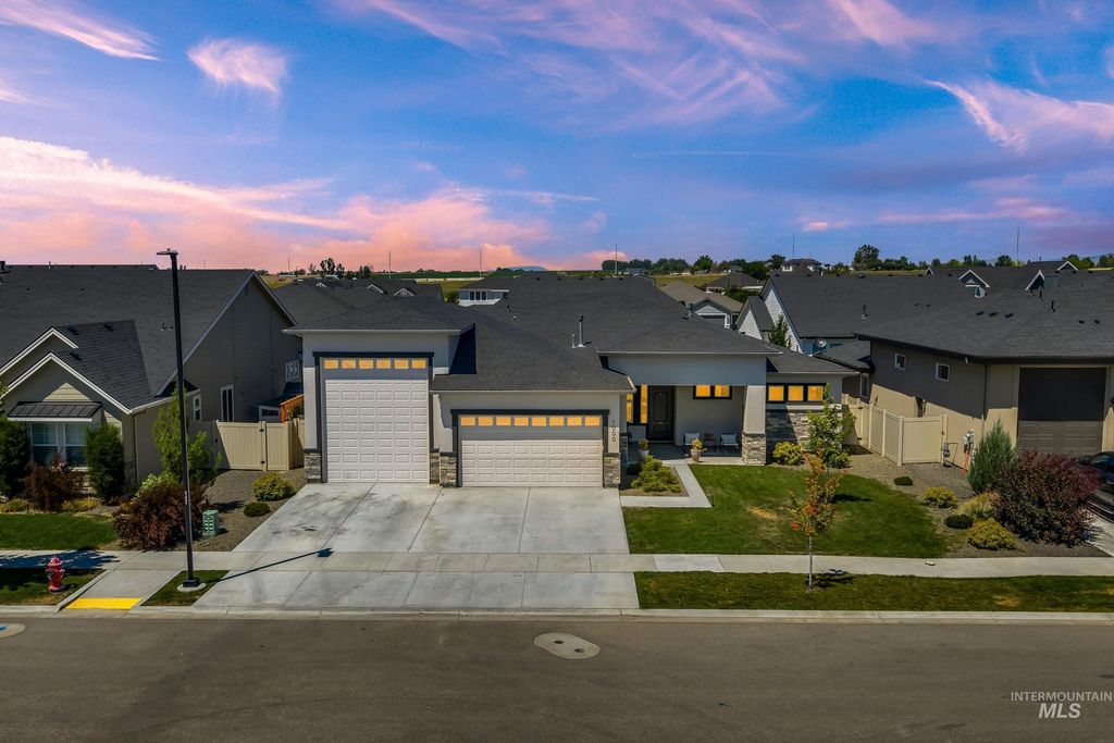 1000 E Viedma St, Kuna, ID 83634
