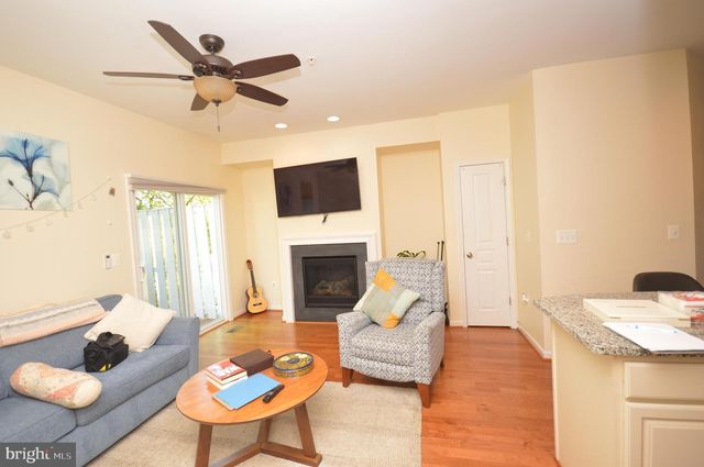 1571 RENATE DR, Woodbridge, VA 22192