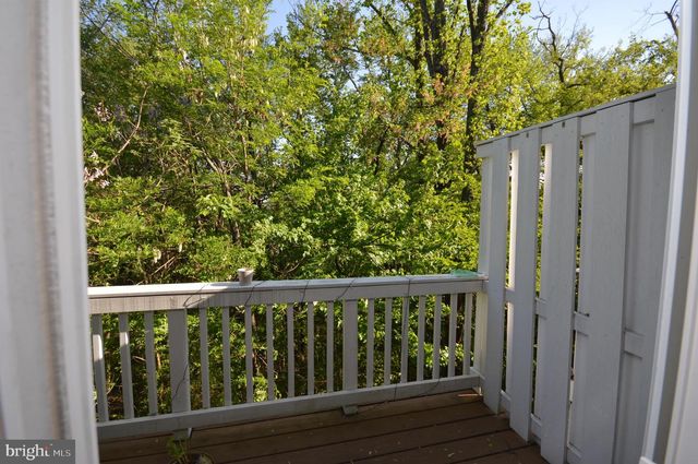 1571 RENATE DR, Woodbridge, VA 22192