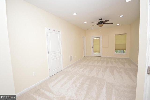1571 RENATE DR, Woodbridge, VA 22192