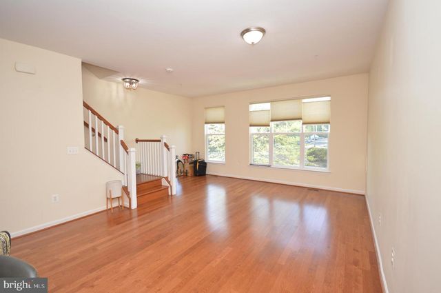 1571 RENATE DR, Woodbridge, VA 22192