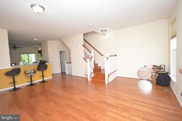 1571 RENATE DR, Woodbridge, VA 22192
