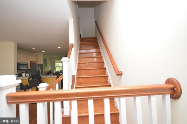 1571 RENATE DR, Woodbridge, VA 22192