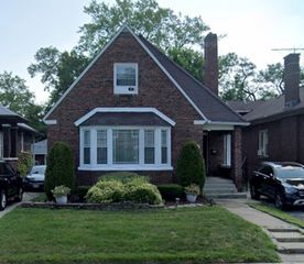 7339 S Constance Avenue, Chicago, IL 60649