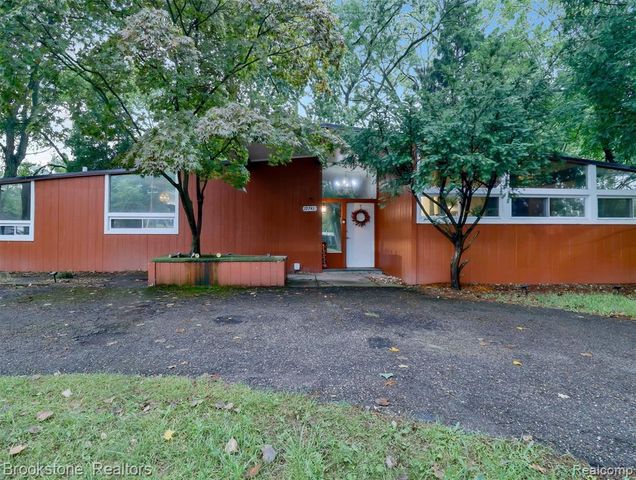 19741 Mahon Street, Southfield, MI 48075