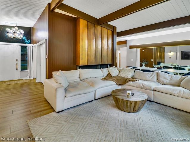 19741 Mahon Street, Southfield, MI 48075