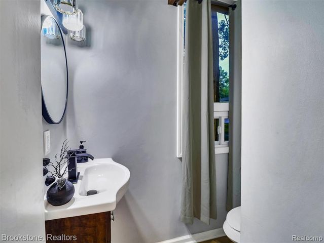 19741 Mahon Street, Southfield, MI 48075