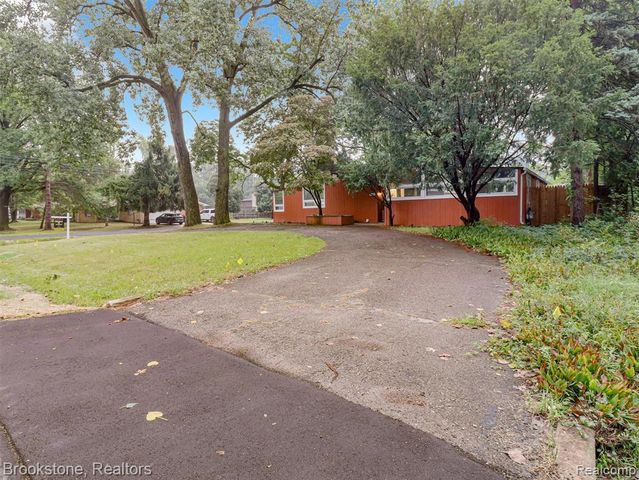 19741 Mahon Street, Southfield, MI 48075