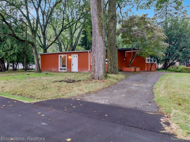 19741 Mahon Street, Southfield, MI 48075