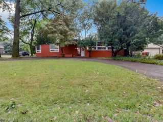 19741 Mahon Street, Southfield, MI 48075