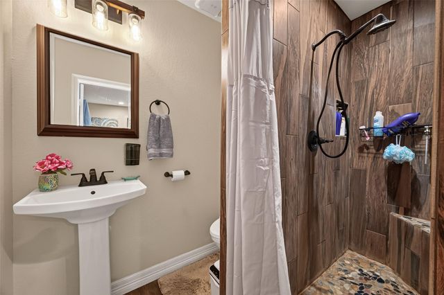5606 Highland Road, Santa Fe, TX 77517