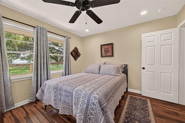 5606 Highland Road, Santa Fe, TX 77517