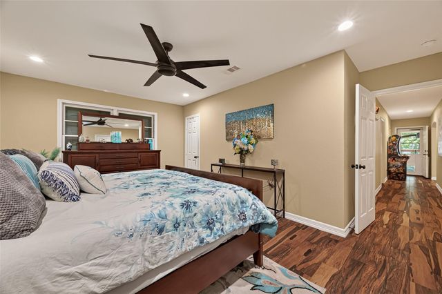 5606 Highland Road, Santa Fe, TX 77517